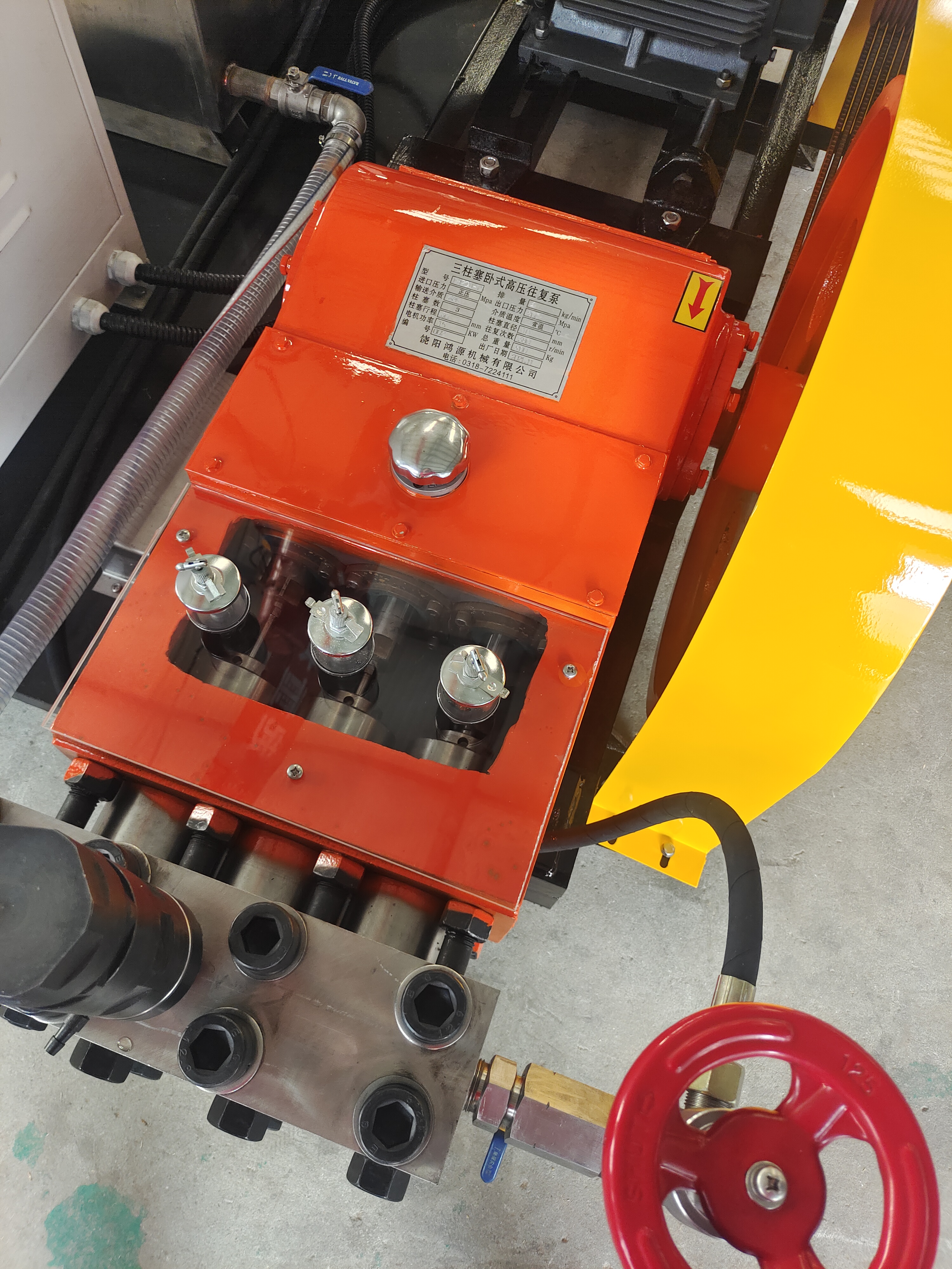 三缸电动试压机系列，大流量高压试压机，电动打压泵价格，不锈钢高压打压泵图片