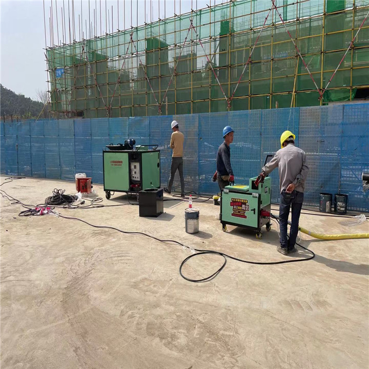 江西景德镇 非固化沥青橡胶喷涂机 路面屋顶防水设备 专业技术指导