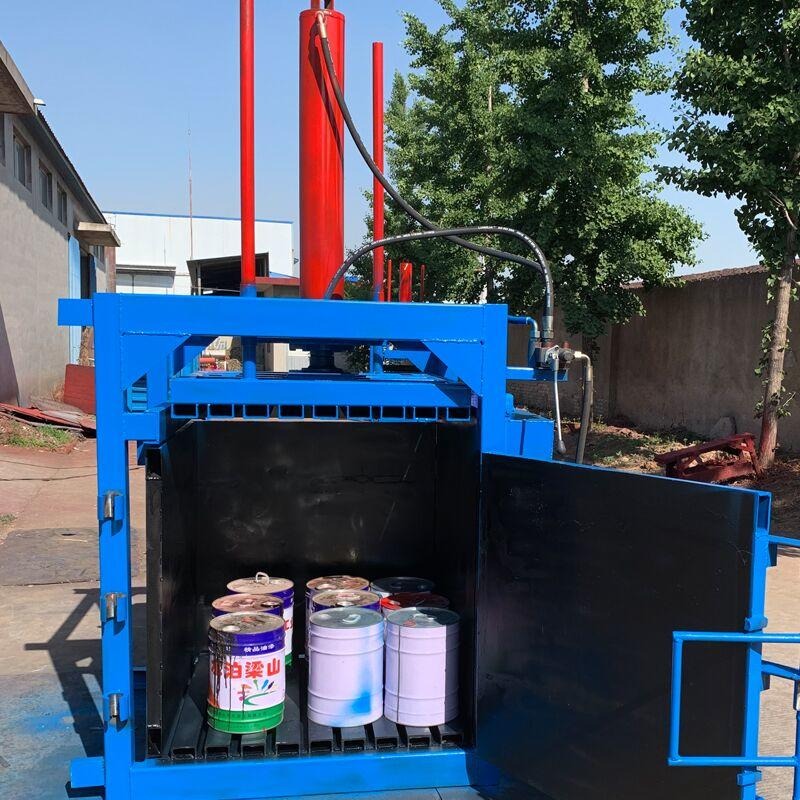 供应立式塑料薄膜压包机  10吨稻草打包机 定制各种型号打包机
