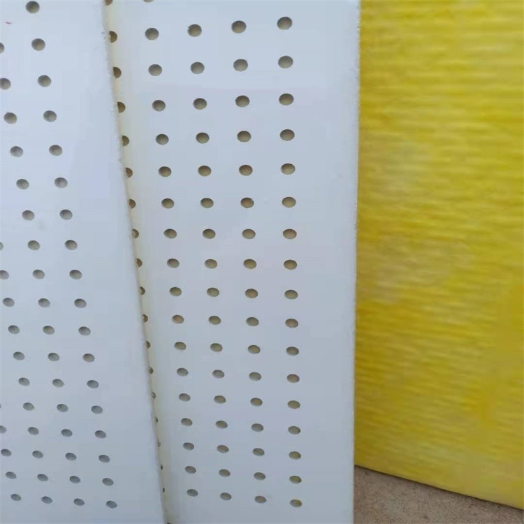 常年生产石膏吸音板 冲孔复合玻璃棉20mm吸音板 防潮不易变形 欧沃斯直销穿孔复合吸音板