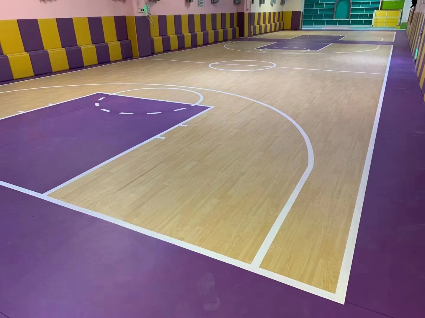 昆明专业室内篮球场运动地胶，商用耐磨羽毛球乒乓球场pvc塑胶地板地垫，运动地板，曼纳奇PVC运动地板示例图6