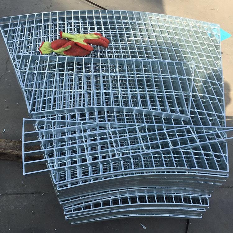 河北吉辰厂家供应 陕西高铁桥墩扇形钢格板、热镀异形格栅板