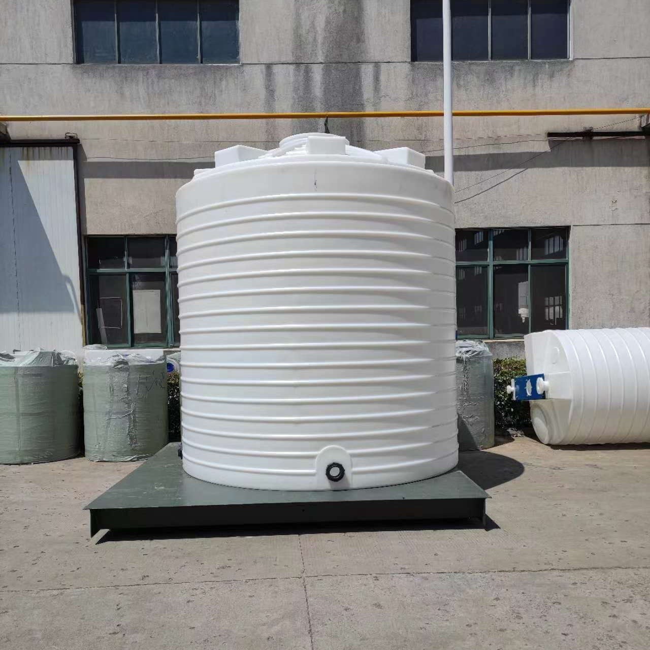 瑞辉 15吨外加剂减水剂复配母液罐 防腐抗压塑料水箱双氧水储罐图片