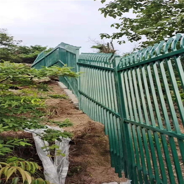 贵州 龙里 镀锌管护栏 建筑工地栏杆 围墙栅栏 厂家定制