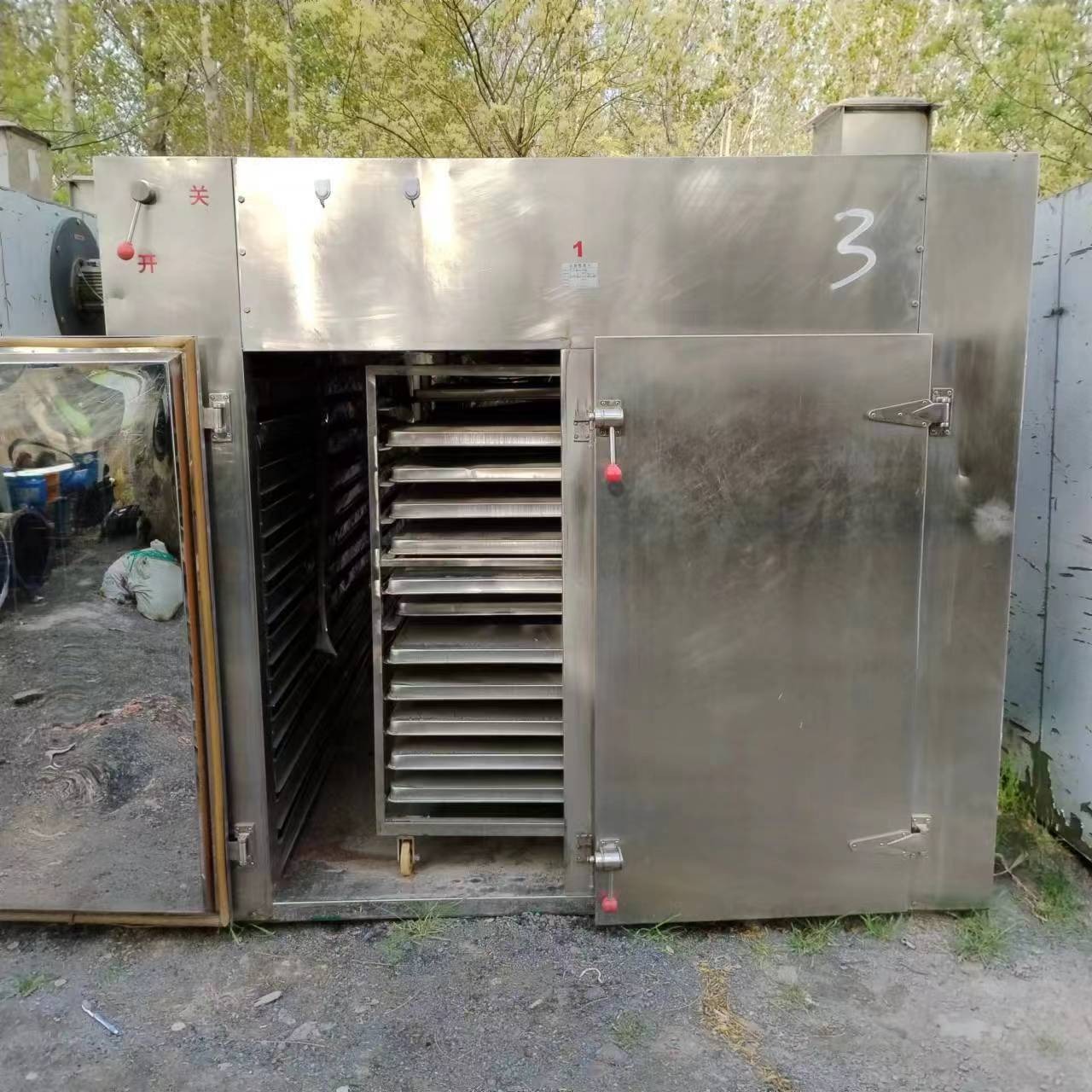 热风循环烘箱 电加热烘箱 两门四车烘箱 不锈钢烘箱 兴畅购销各种二手烘箱 FC-98