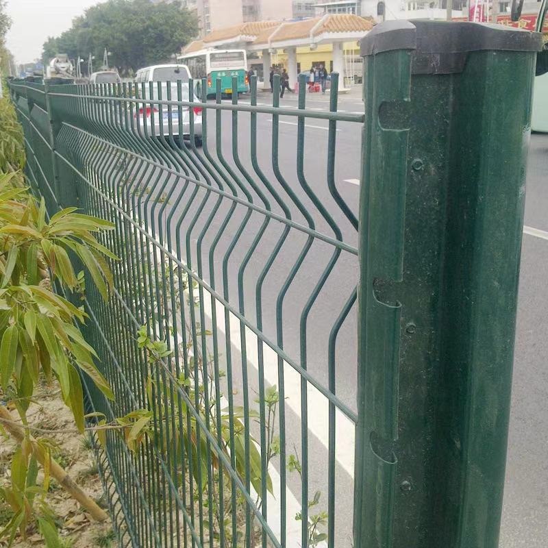 花园围栏 安装方便小折弯护栏 桃型柱护栏网高度1.5米现货丝径全峰尚安