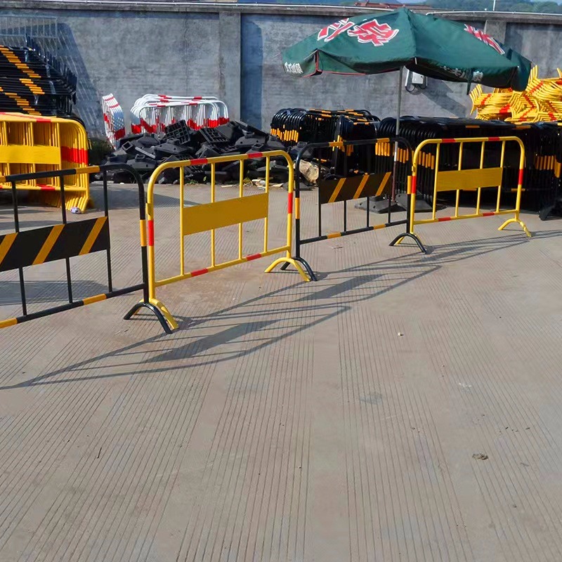 加厚铁马带中板护栏 工程设施隔离防护栏不锈钢移动警示安全围栏峰尚安图片