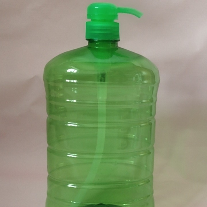 众诚塑料制瓶厂专业制作pet pe塑料产品  欢迎您的光临