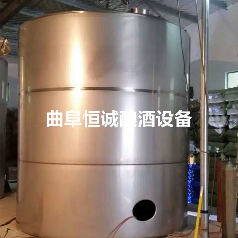 恒诚厂家定制 江苏地区长年定做 304不锈钢酒罐 10吨20顿50顿酒精罐 不锈钢密封罐群