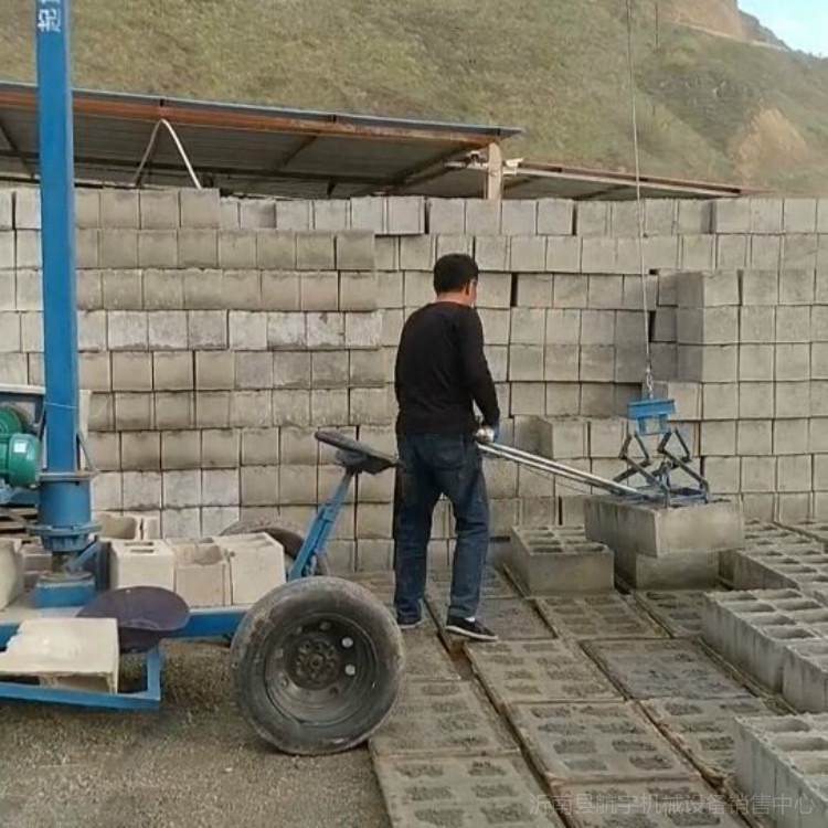 水泥盖板装车机 航宇 水泥盖板夹砖机路牙石码砖机厂家供应