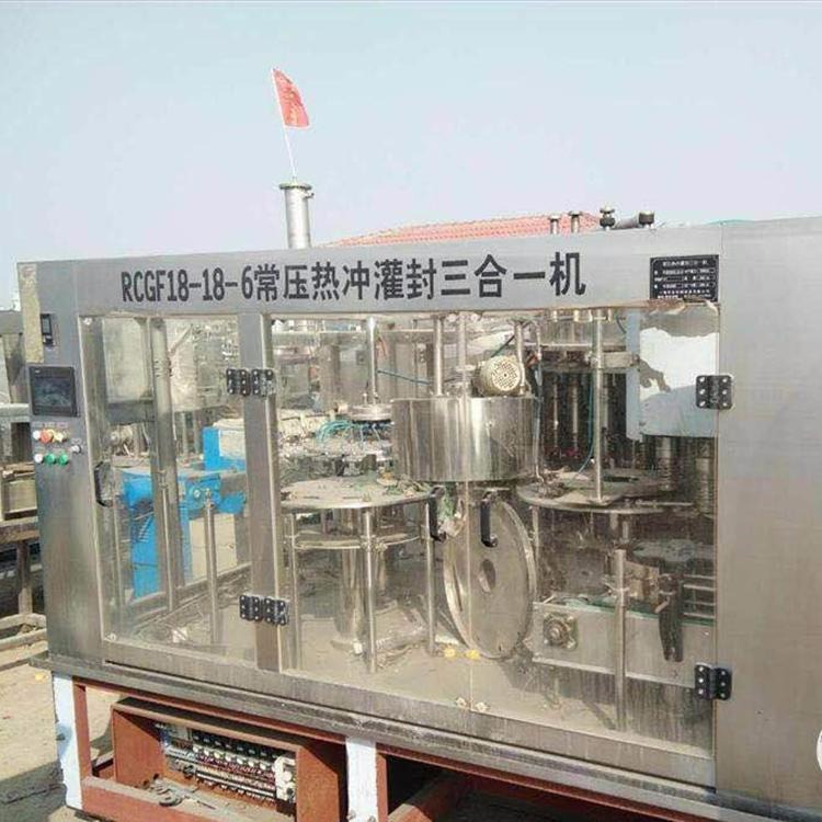 销售供应 直线玻璃水灌装机 再航 贵州白酒灌装机 三合一四合一全自动液体灌装机图片