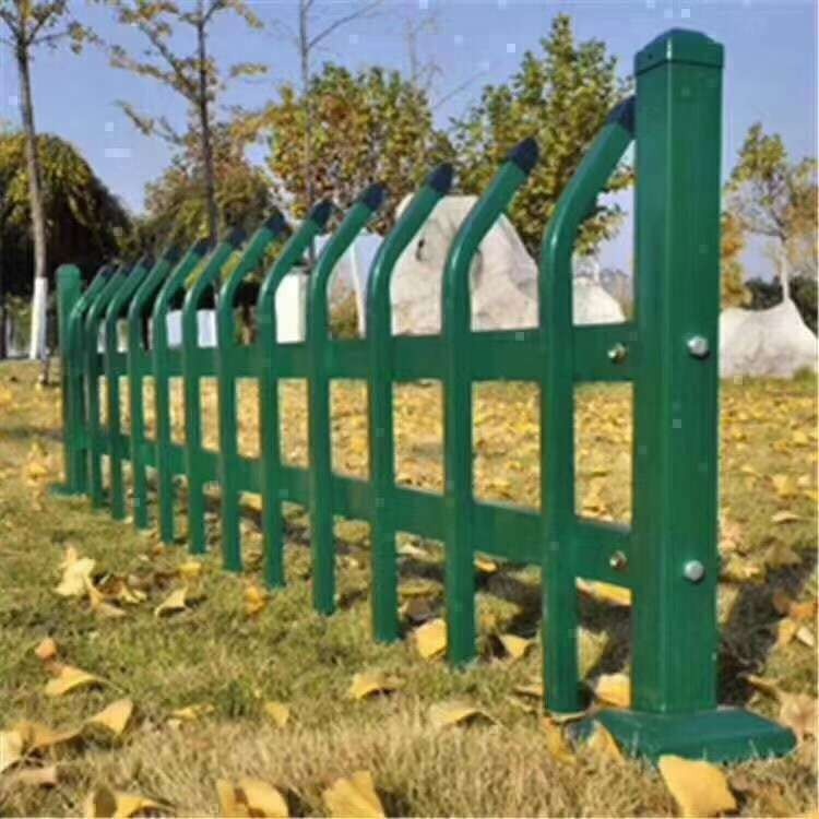 园林绿化带 隔离围栏 锌钢护栏防护网 小区道路PVC隔离围栏 满星丝网
