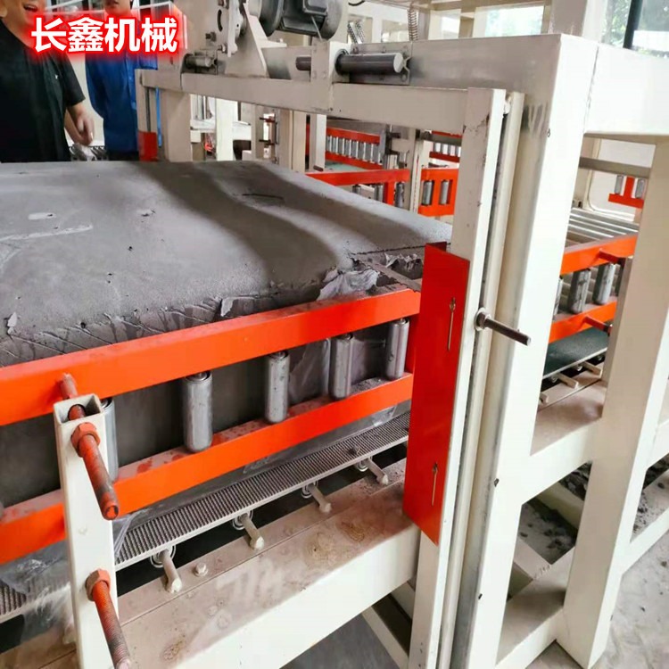 全自动水泥发泡板设备厂家报价 无中间商 自动转角水泥发泡板切割锯 长鑫CX-1