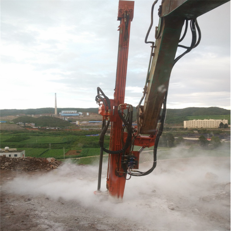 内蒙古赤峰挖机改边坡钻机 挖掘机改液压潜孔钻机 工作原理