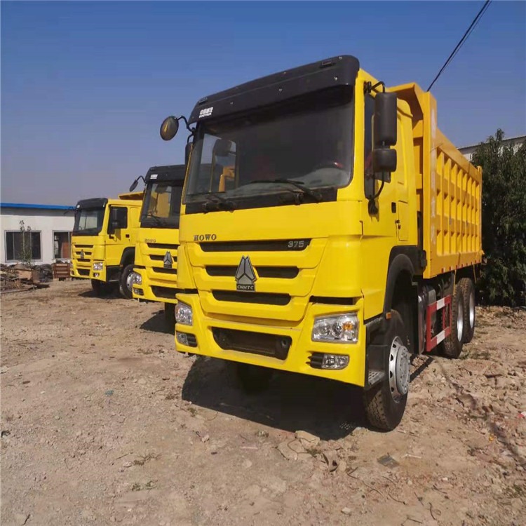 出口二手自卸车 豪沃牵引车 自卸车6×4 8×4 卡车 出口非洲 西非 苏丹 几内亚