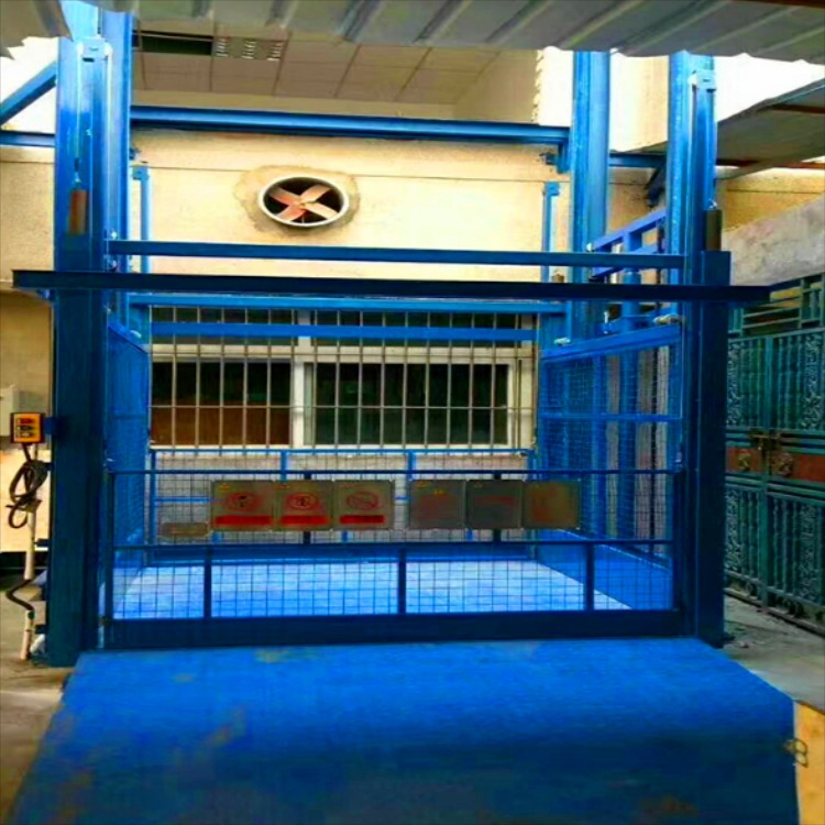 鑫翔顺 导轨式升降机固定式货梯 厂房室内外货物提升机电动液压取料平台