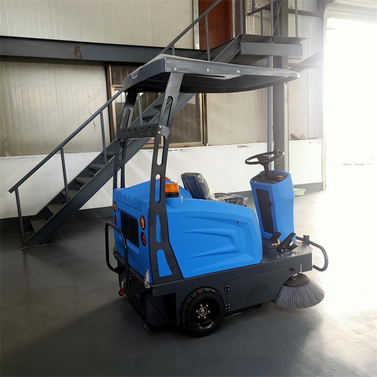 小型电动扫地车 供应小型扫路车 宏园 驾驶室式扫地机