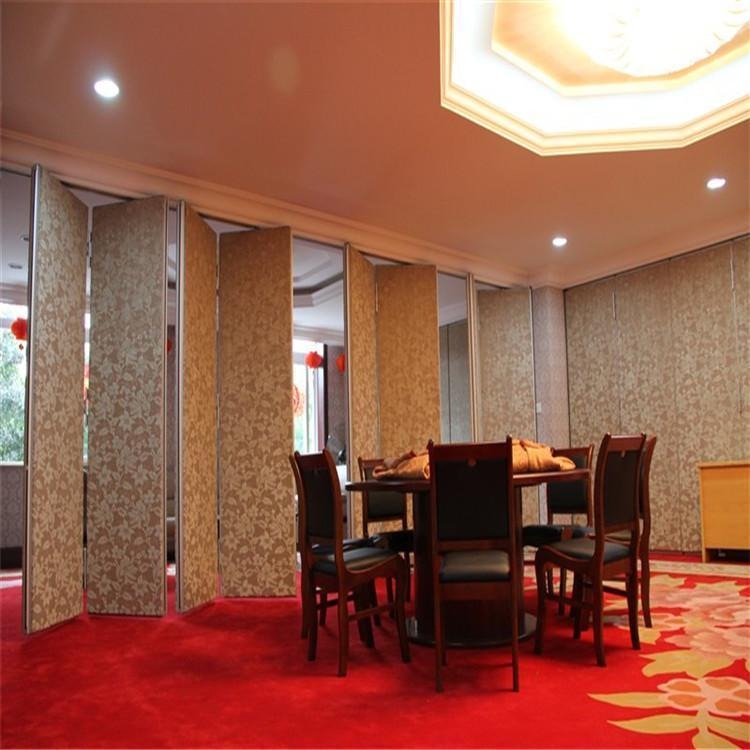 广州活动屏风生产厂家：酒店餐厅包房可移动折叠密封活动屏风，会议室移动隔断，品类齐全，款式新颖