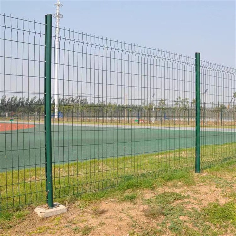 1.8x3m单位围墙三角折弯护栏 围果园桃型柱防护网峰尚安