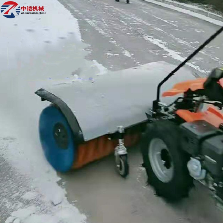 防滑防冻中铠ZK-80汽油式除雪机